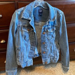 Gap jean jacket Size M